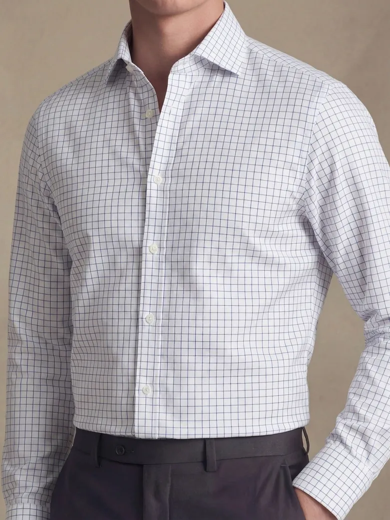 Camicia bianca in popeline facile da stirare