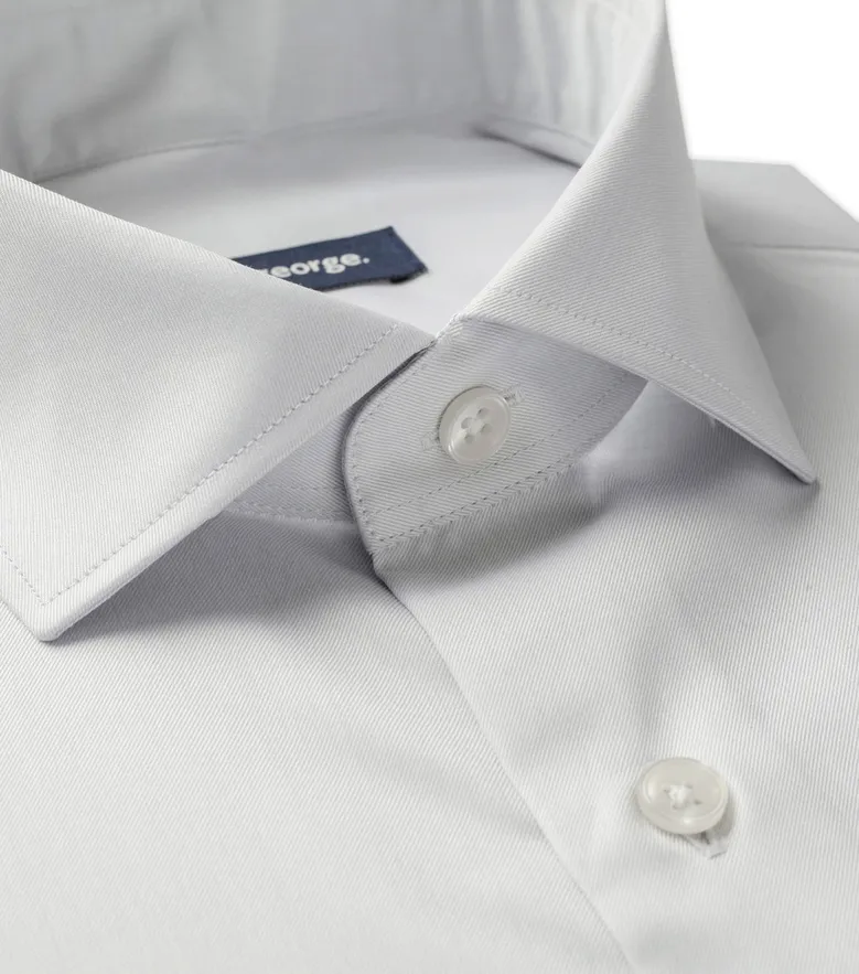 Camicia bianca in popeline facile da stirare