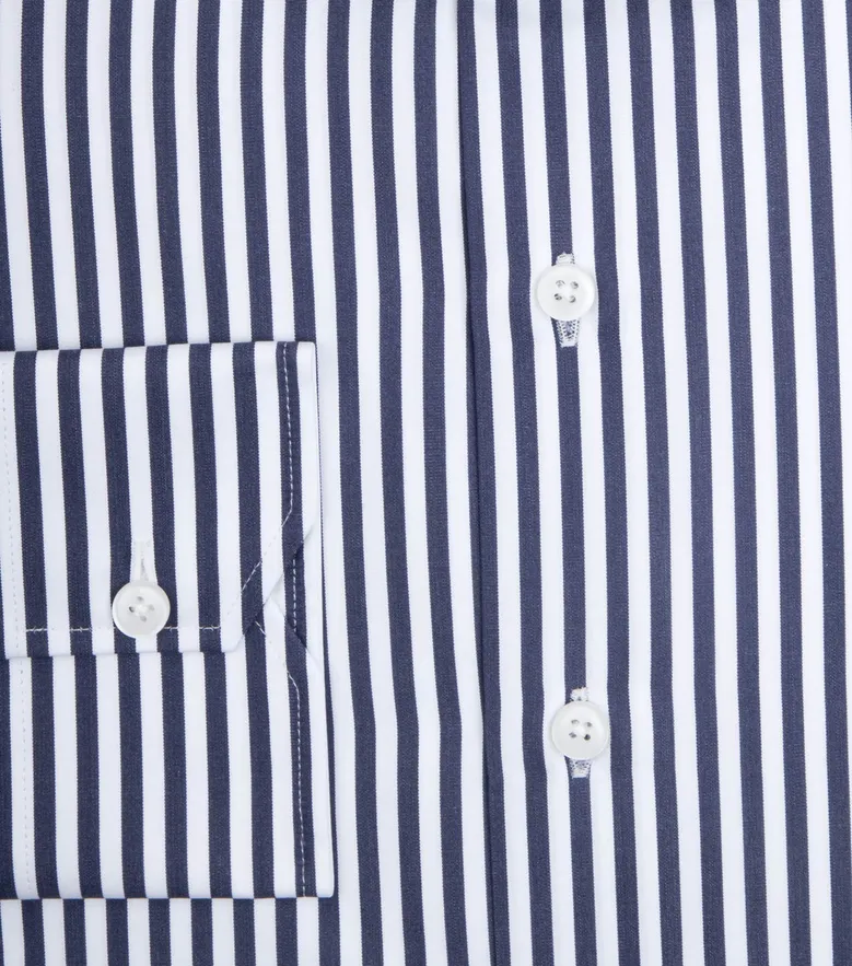 Camicia bianca in popeline facile da stirare