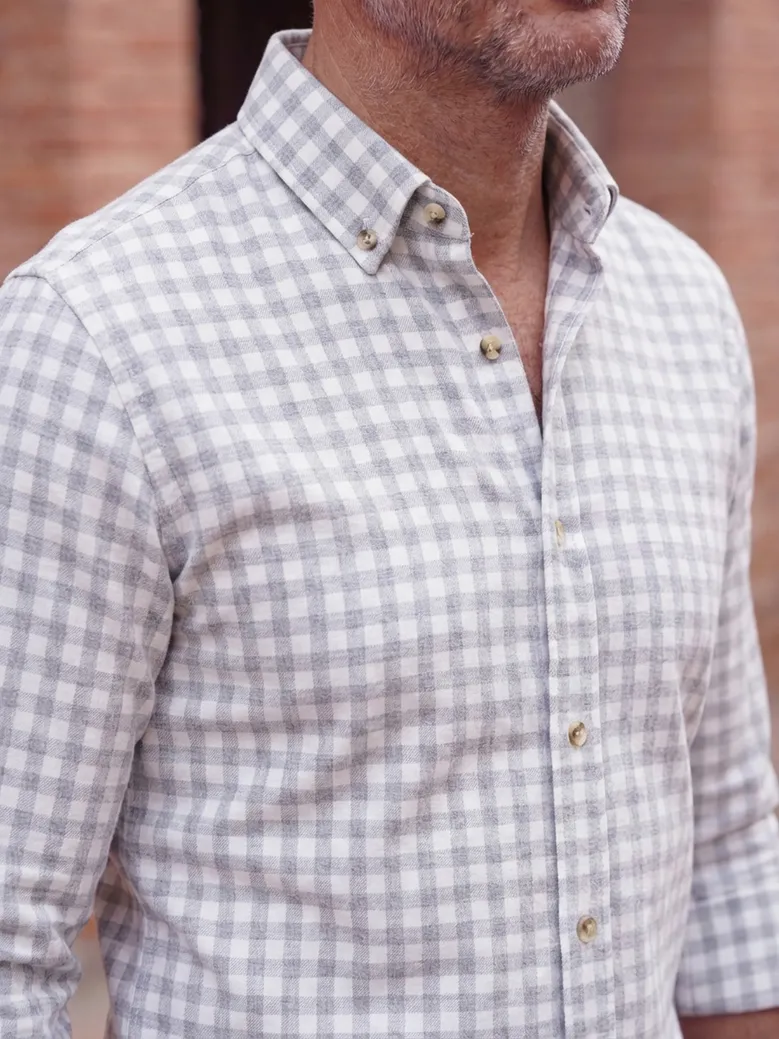 Camicia bianca in popeline facile da stirare
