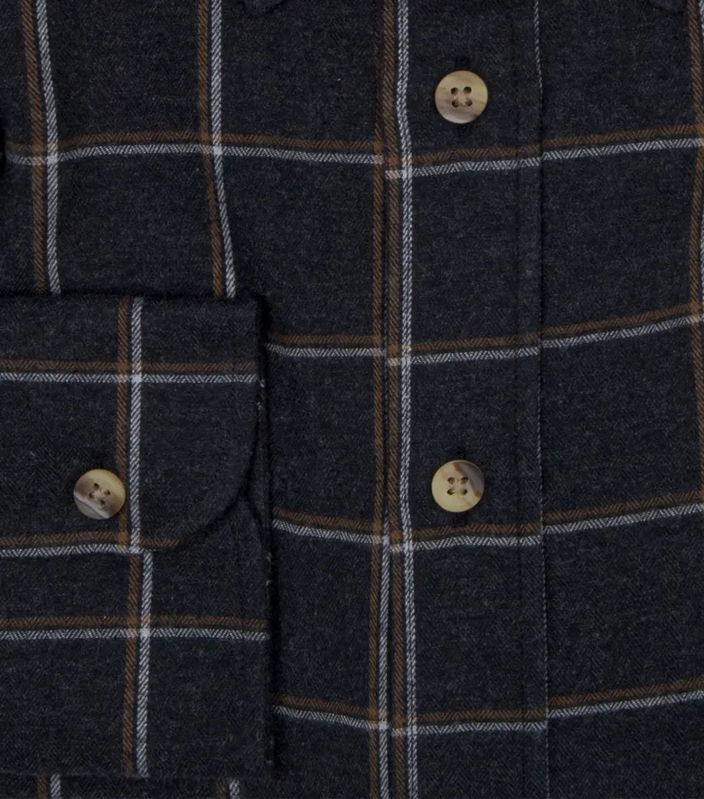 Camicia bianca in popeline facile da stirare