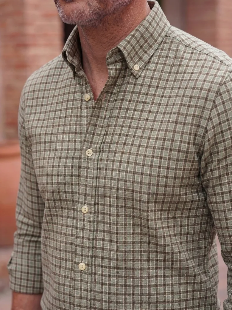 Camicia bianca in popeline facile da stirare