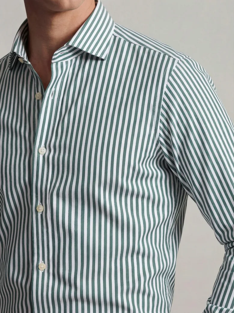Camicia bianca in popeline facile da stirare