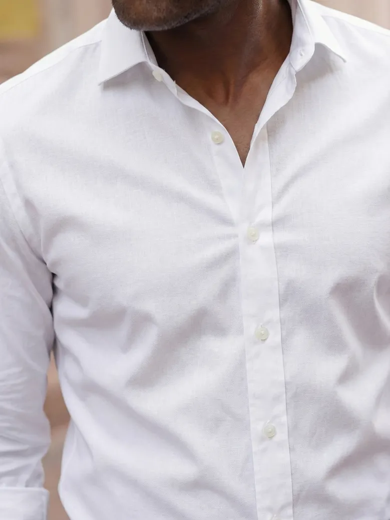 Camicia bianca in popeline facile da stirare