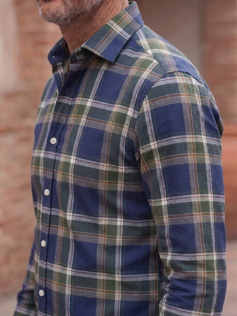 Camicia bianca in popeline facile da stirare